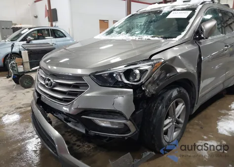 2017 Hyundai Santa Fe Sport 2.4L z USA, uszkodzony, nr VIN 5XYZUDLB4HG413965